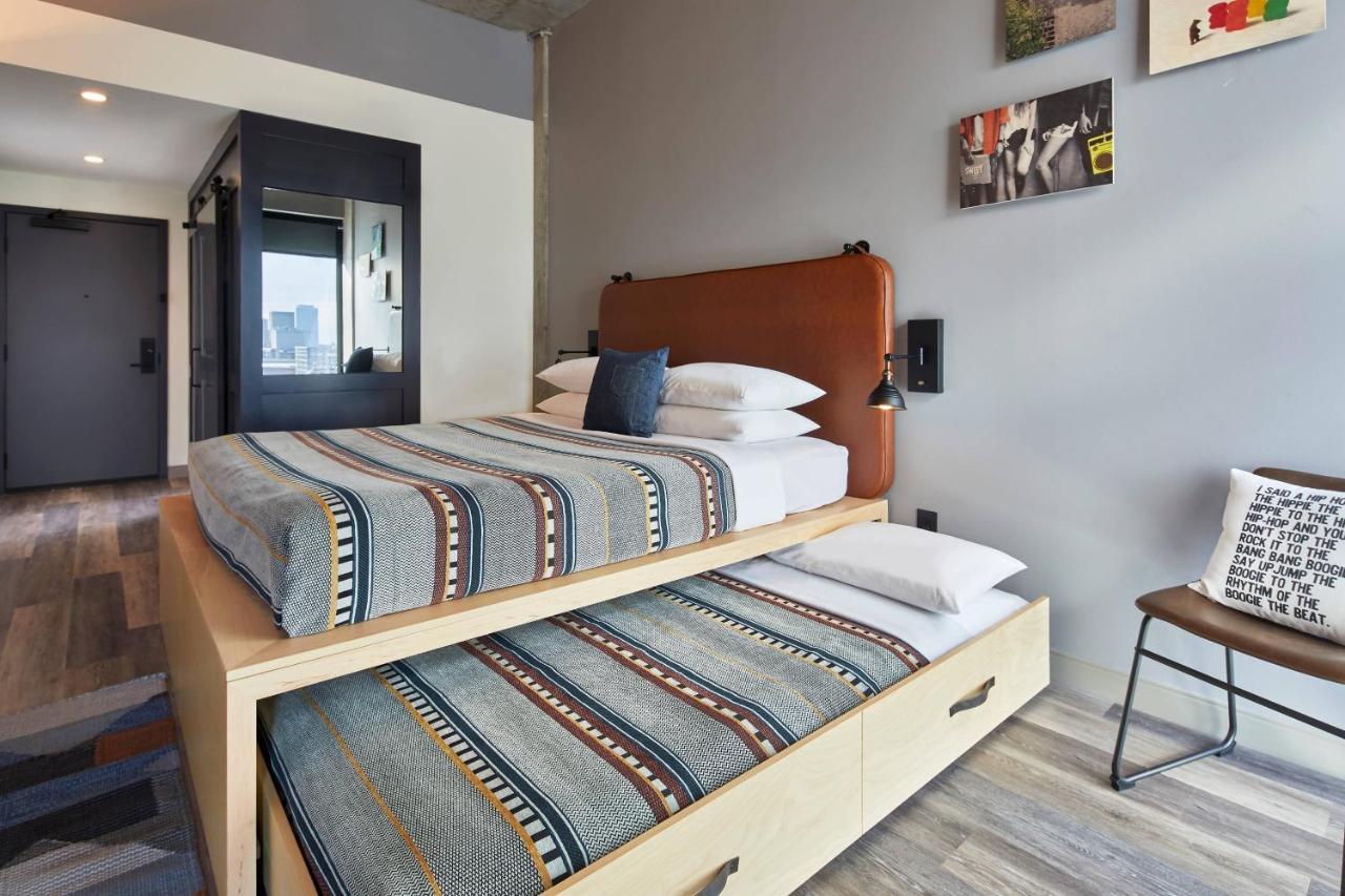 Moxy Columbus Short North Hotel Exterior photo